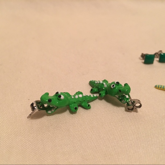 Alligator, Dragonfly & Green Square Earrings - Picture 3 of 6